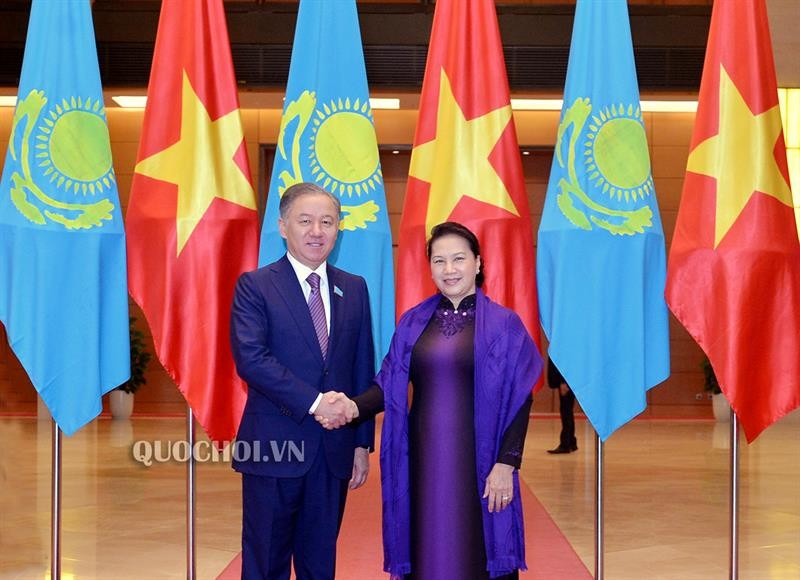 Họp báo chung giữa Chủ tịch Quốc hội Việt Nam và Kazakhstan