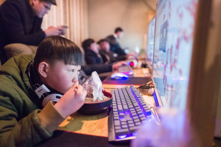 Trung Quốc cấm các quán internet mở cửa cho học sinh vào kỳ nghỉ lễ