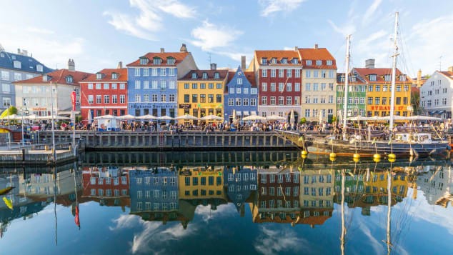 Các tòa nhà, kiến trúc, thuyền ở Copenhagen, Đan Mạch. Ảnh: CNN