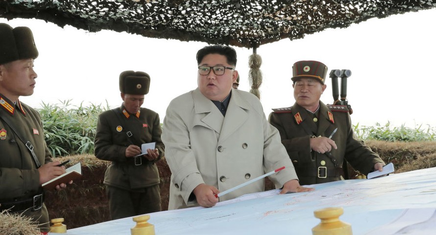Chủ tịch Triều Tiên thị sát tập trận trên đảo tiền tiêu