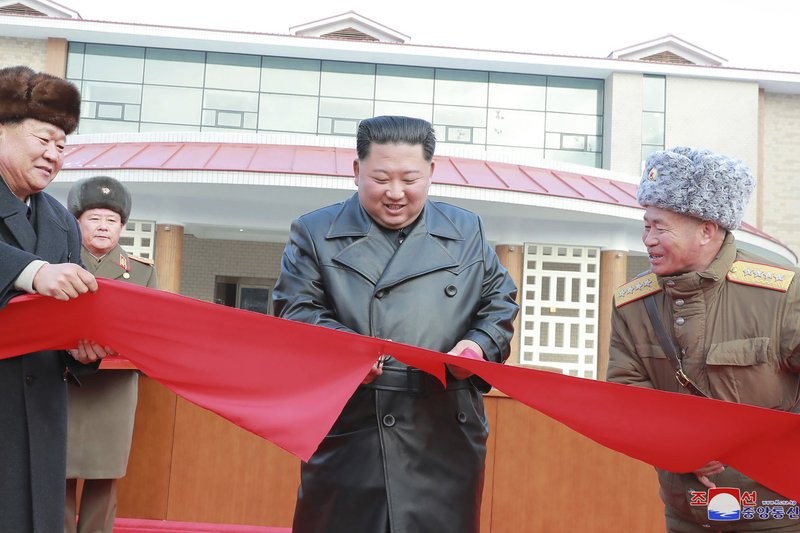 Chủ tịch Kim Jong-un khai trương khu nghỉ dưỡng Yangdok