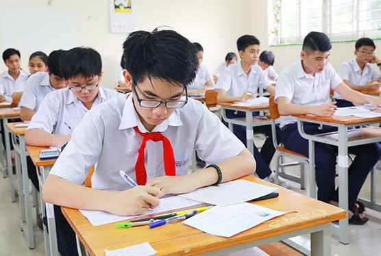 Học sinh quận Thanh Xuân thi lại môn Toán do điểm quá thấp
