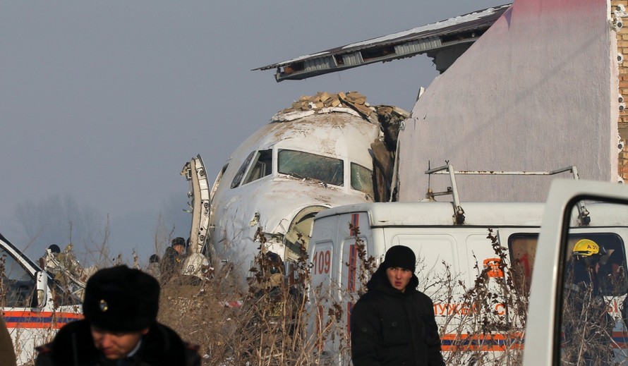 Lời kể của người sống sót sau vụ rơi máy bay tại Kazakhstan