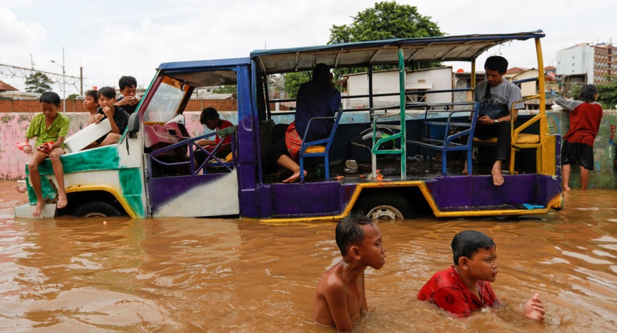 Số người chết vì lũ lụt ở Indonesia tăng lên 26