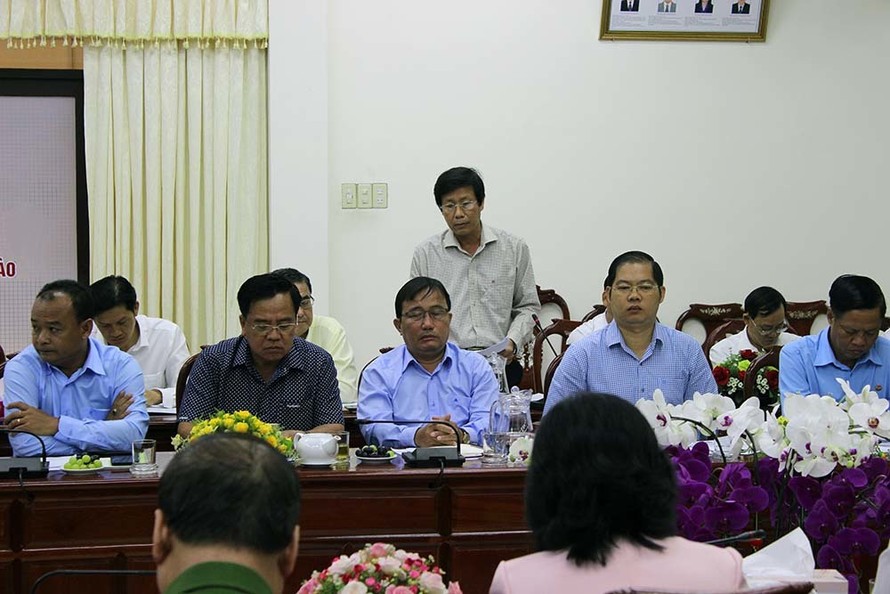 Giám đốc Sở Y tế TP Cần Thơ Cao Minh Chu báo cáo với Thành uỷ Cần Thơ