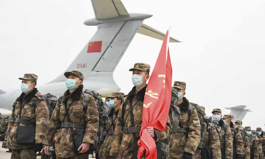 Trung Quốc cử 1.400 bác sĩ quân y tới bệnh viện Vũ Hán