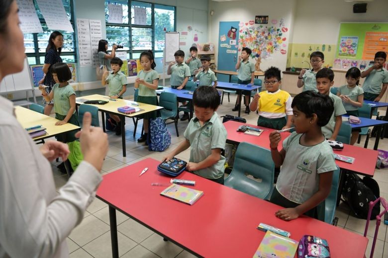 Học sinh Singapore đi học trở lại vào đầu tuần sau