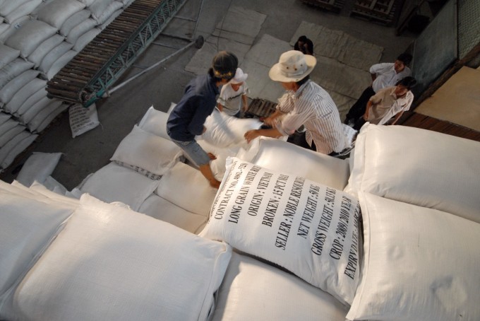Phó Thủ tướng yêu cầu làm rõ việc Hải quan mở tờ khai xuất khẩu gạo lúc 0h