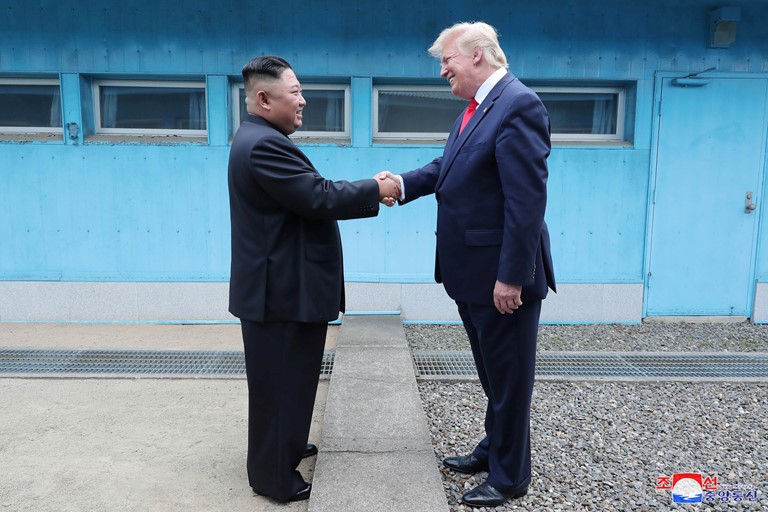 Trump chúc sức khỏe và may mắn tới Chủ tịch Triều Tiên