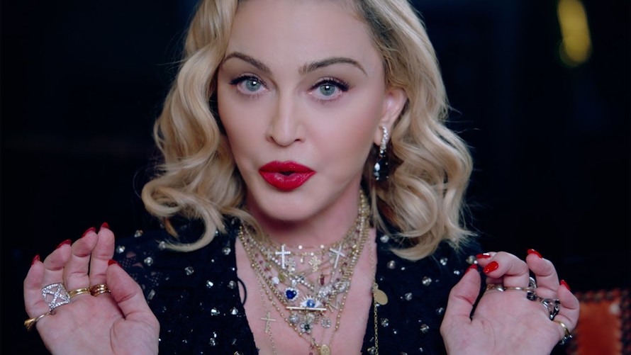 Madonna tuyên bố mắc COVID-19