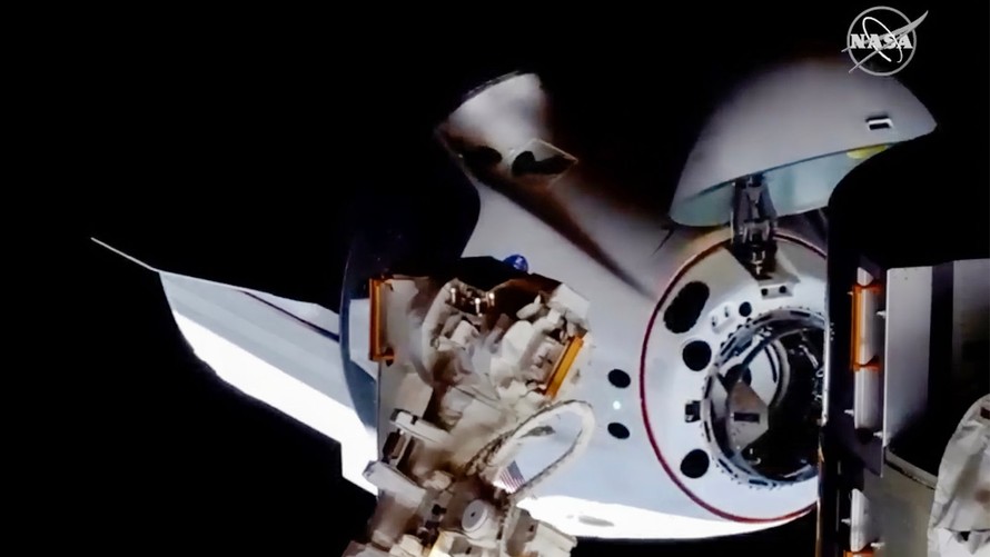 Tàu vũ trụ của SpaceX cập bến ISS