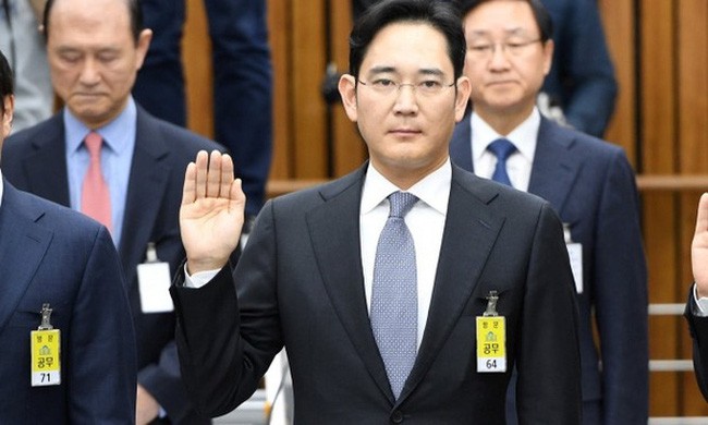 'Thái tử Samsung' một lần nữa hầu tòa