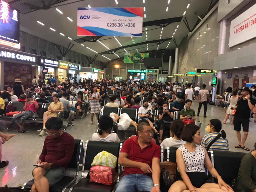 80.000 hành khách mắc kẹt tại Đà Nẵng