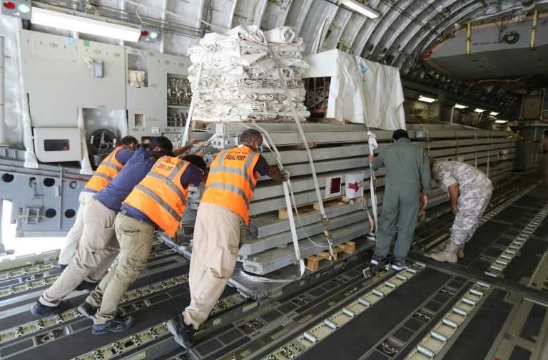 Qatar gửi thiết bị y tế tới cho Lebanon. Ảnh: AFP