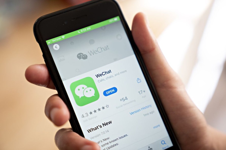 Lệnh cấm WeChat đe dọa doanh số bán iPhone