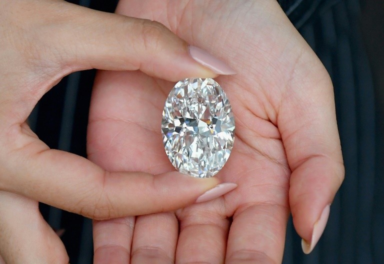 Đấu giá kim cương trắng quý hiếm tại Hong Kong
