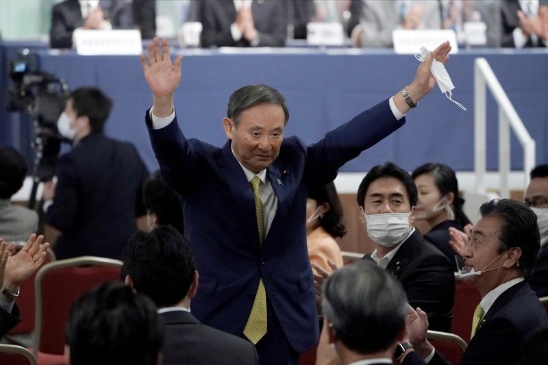 Ông Suga Yoshihide thắng áp đảo tại đại hội đảng LDP