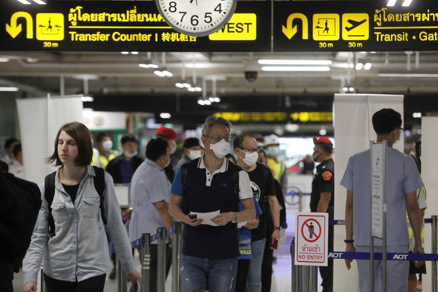 Thái Lan xem xét rút ngắn thời hạn cách ly cho du khách 