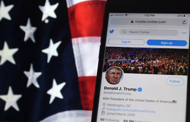 Twitter xử lý các tài khoản đăng tin tiêu cực về Tổng thống Trump