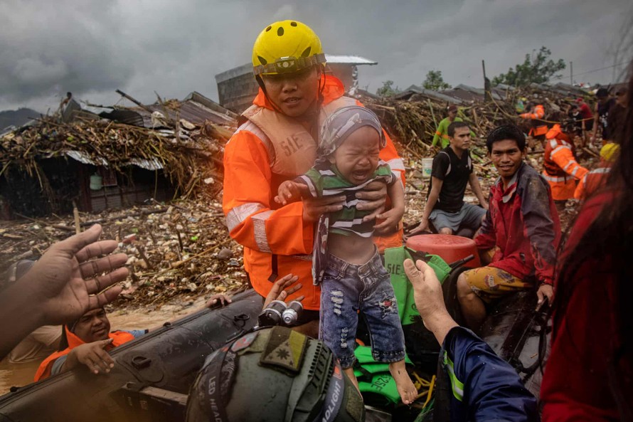 Bão Vamco gây lũ lụt lịch sử tại Philippines