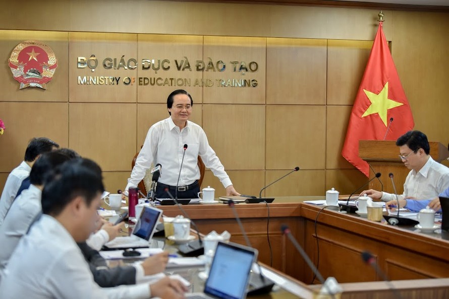 Bộ trưởng Phùng Xuân Nhạ: Rà soát SGK phải thường xuyên, liên tục, nghiêm túc