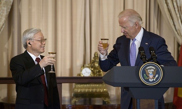 Lãnh đạo Việt Nam gửi điện chúc mừng ông Joe Biden