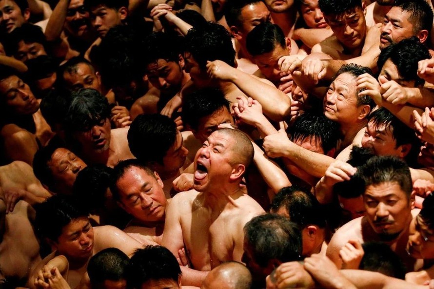 Lễ hội đàn ông Nhật Bản khỏa thân mùa dịch bệnh 