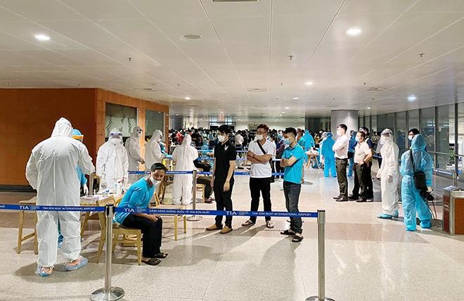 Bác tin đồn 20 trường hợp mắc COVID-19 tại sân bay Tân Sơn Nhất