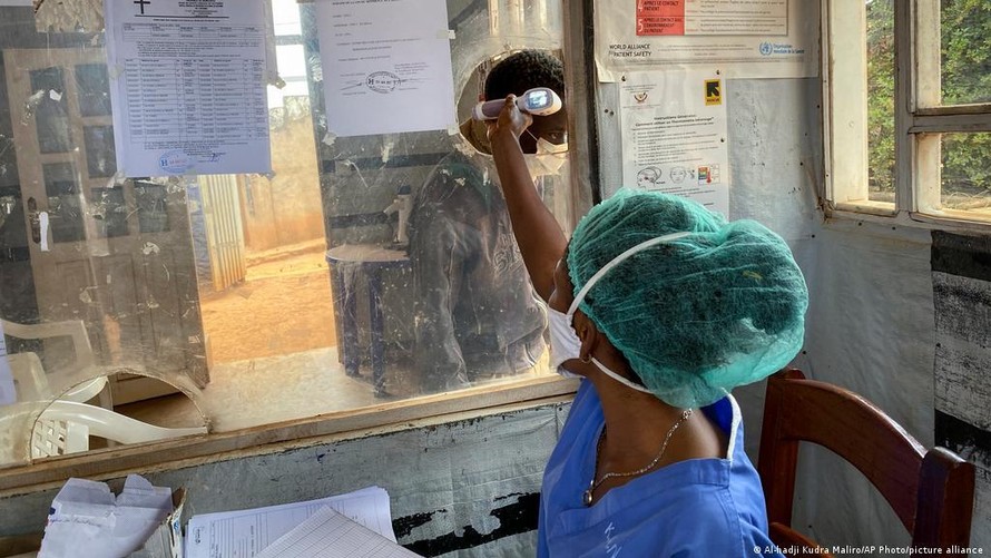 Dịch Ebola bùng phát ở Guinea 