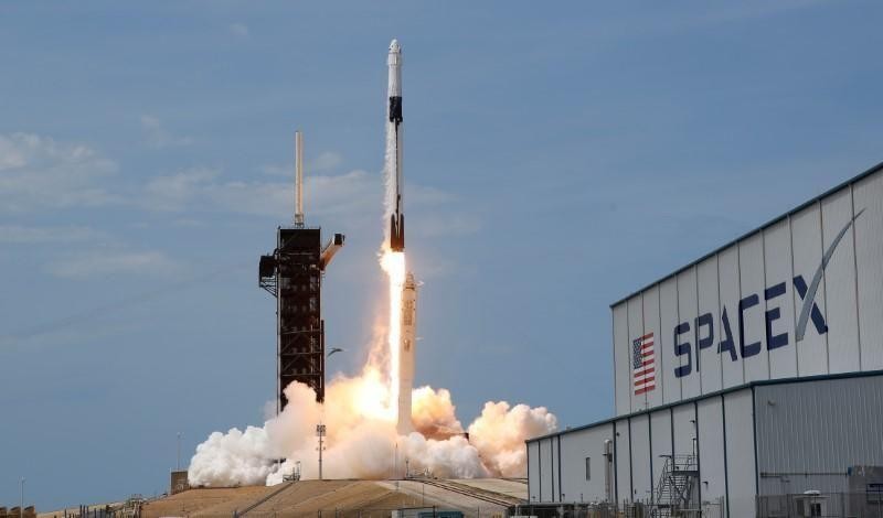 Kỹ sư SpaceX rao bán thông tin nội bộ trên mạng