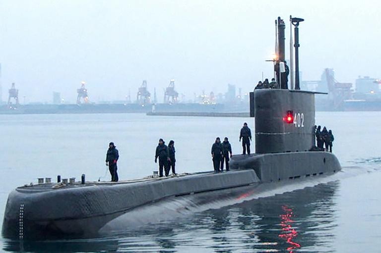 Hải quân Indonesia tìm kiếm tàu ​​ngầm mất tích