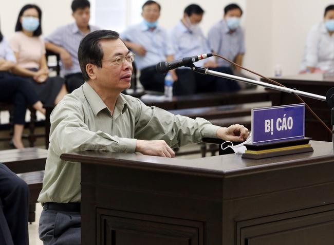 Ông Vũ Huy Hoàng bị đề nghị mức án 10-11 năm tù