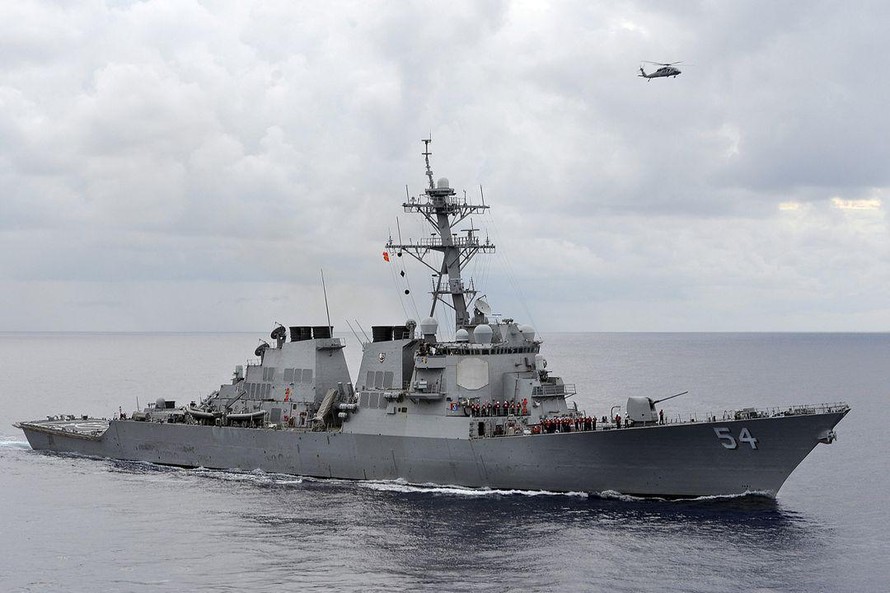 Trung Quốc lên án tàu chiến Mỹ băng qua eo biển Đài Loan