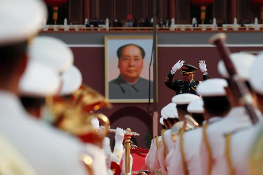 Đoàn nghi lễ luyện tập trước thềm sự kiện kỷ niệm 100 năm thành lập Đảng Cộng sản Trung Quốc trên Quảng trường Thiên An Môn, Ảnh: Reuters