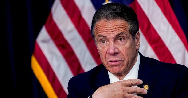 Thống đốc New York từ chức vì bê bối tình dục