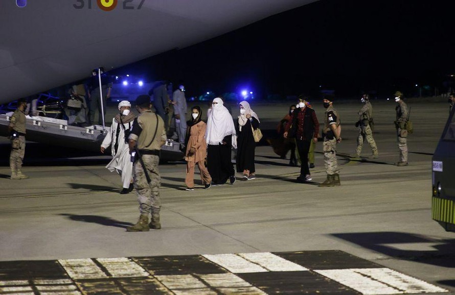 NATO cam kết đẩy nhanh tốc độ sơ tán tại Afghanistan