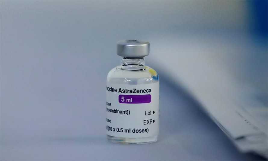 Tác dụng phụ rất hiếm gặp của vaccine AstraZeneca 