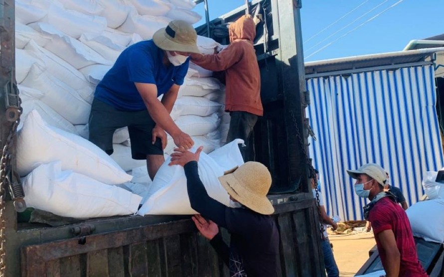 Xuất cấp hơn 1.847 tấn gạo hỗ trợ người dân Quảng Nam và Quảng Ngãi