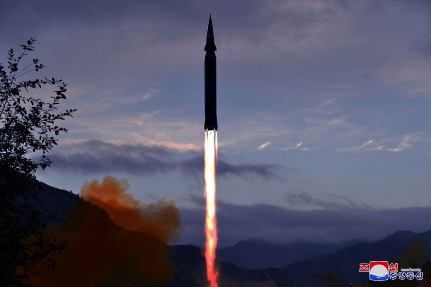 Triều Tiên thử nghiệm tên lửa siêu thanh 