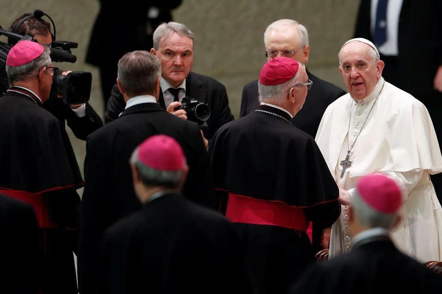 Giáo hoàng Francis xấu hổ trước vụ bê bối lạm dụng tình dục ở Pháp