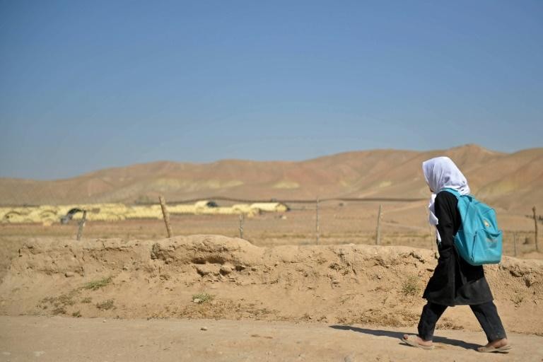 Giấc mơ đến trường bị chôn vùi của trẻ em Afghanistan 