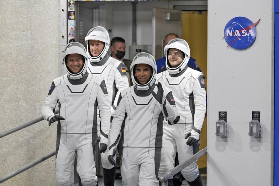 SpaceX đưa 4 phi hành gia lên Trạm ISS