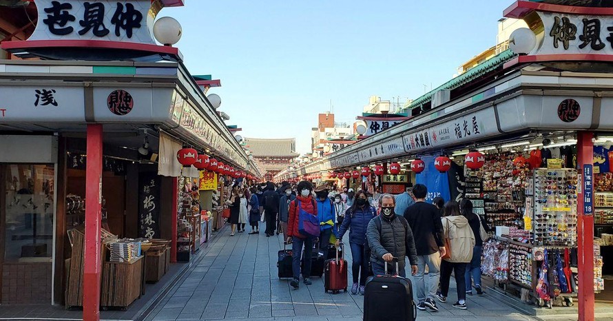 Nhật Bản thí điểm mở cửa cho khách nước ngoài