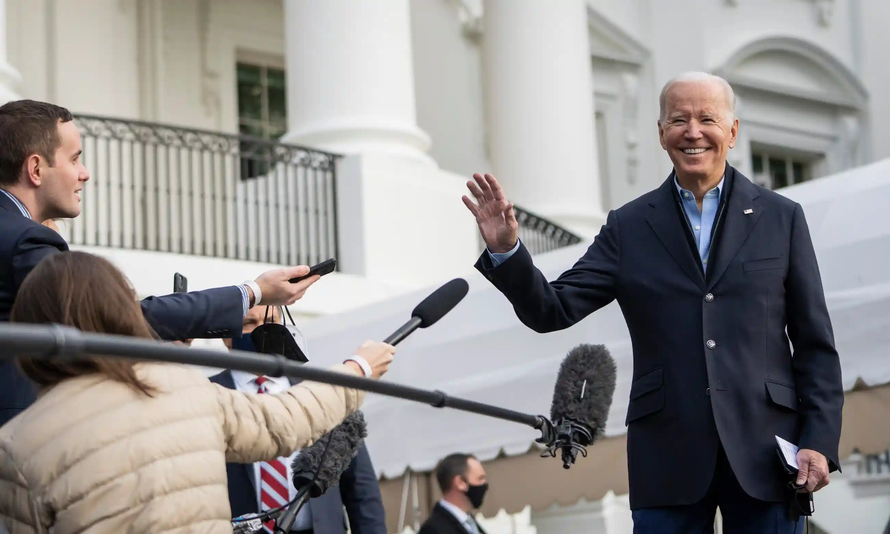 Ông Biden né tránh bình luận về đối thủ Donald Trump