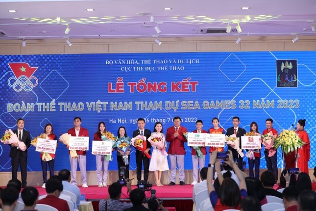 Herbalife đồng hành tổ chức Lễ tổng kết Đoàn Thể thao Việt Nam tham dự SEA Games 32