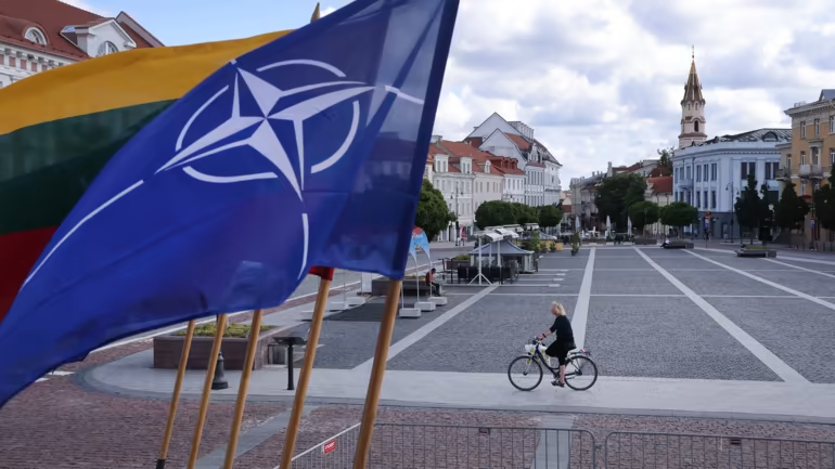Thế lưỡng nan của NATO