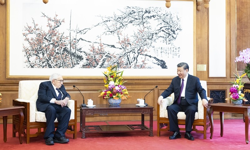 Chủ tịch Trung Quốc Tập Cận Bình hội đàm với cựu Ngoại trưởng Mỹ Henry Kissinger tại Bắc Kinh ngày 20/7. Ảnh: Tân Hoa Xã