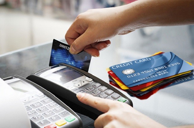 Cảnh giác trước hình thức 'rút tiền mặt không lãi suất từ thẻ tín dụng'