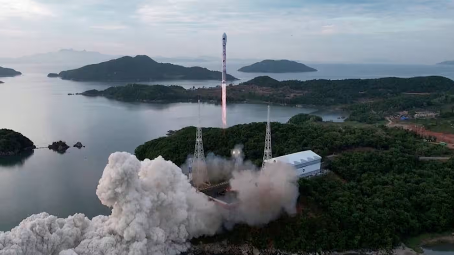 Triều Tiên phóng thành công vệ tinh do thám