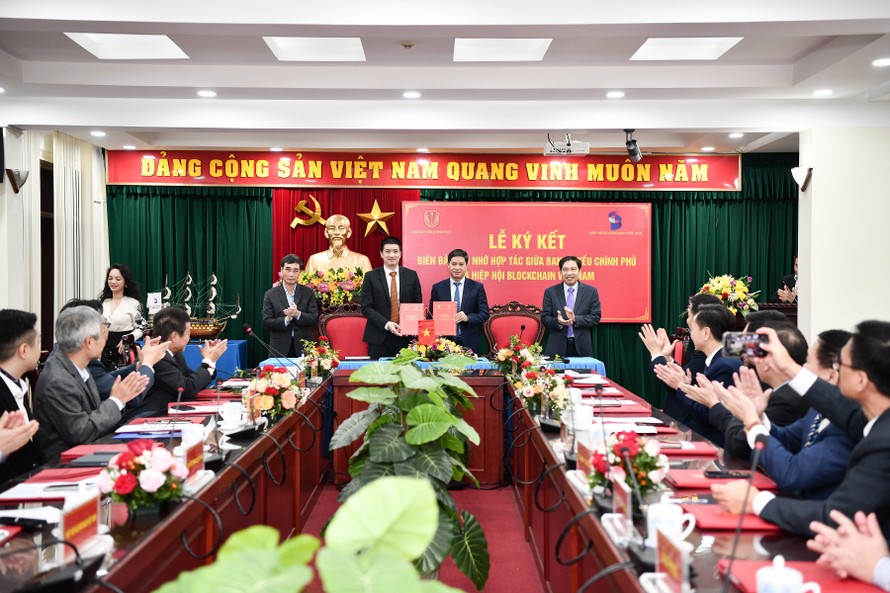 Ban Cơ yếu Chính phủ và Hiệp hội Blockchain Việt Nam ký kết thỏa thuận hợp tác 